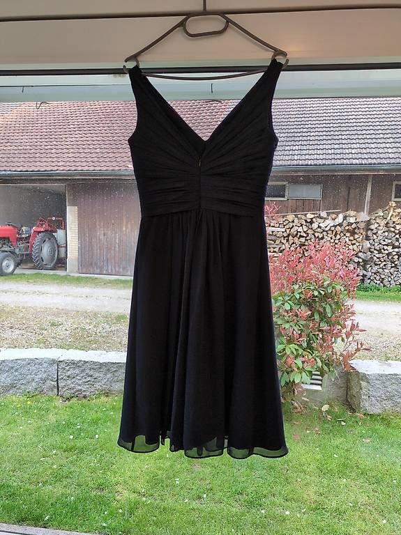 Vestiti: Festliches Kleid, ca Grösse 34 – Usato da Dinhard venduto da Hoiiiduu 1