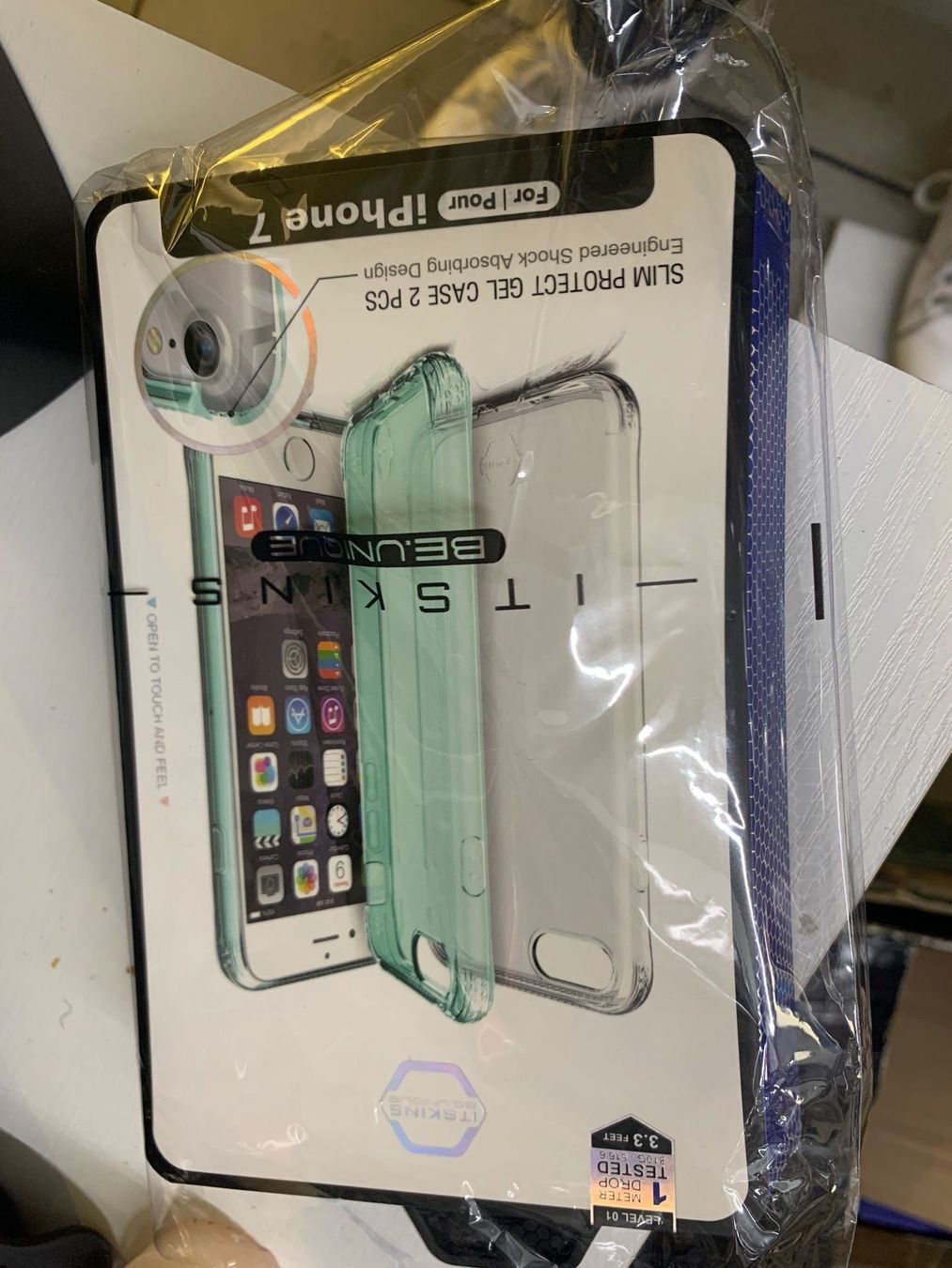 Cover & Protezioni schermo: iPhone 7,8 it Skin slicon Hülle – Nuovo e nell'imballaggio originale da Oensingen venduto da E-Sell 3