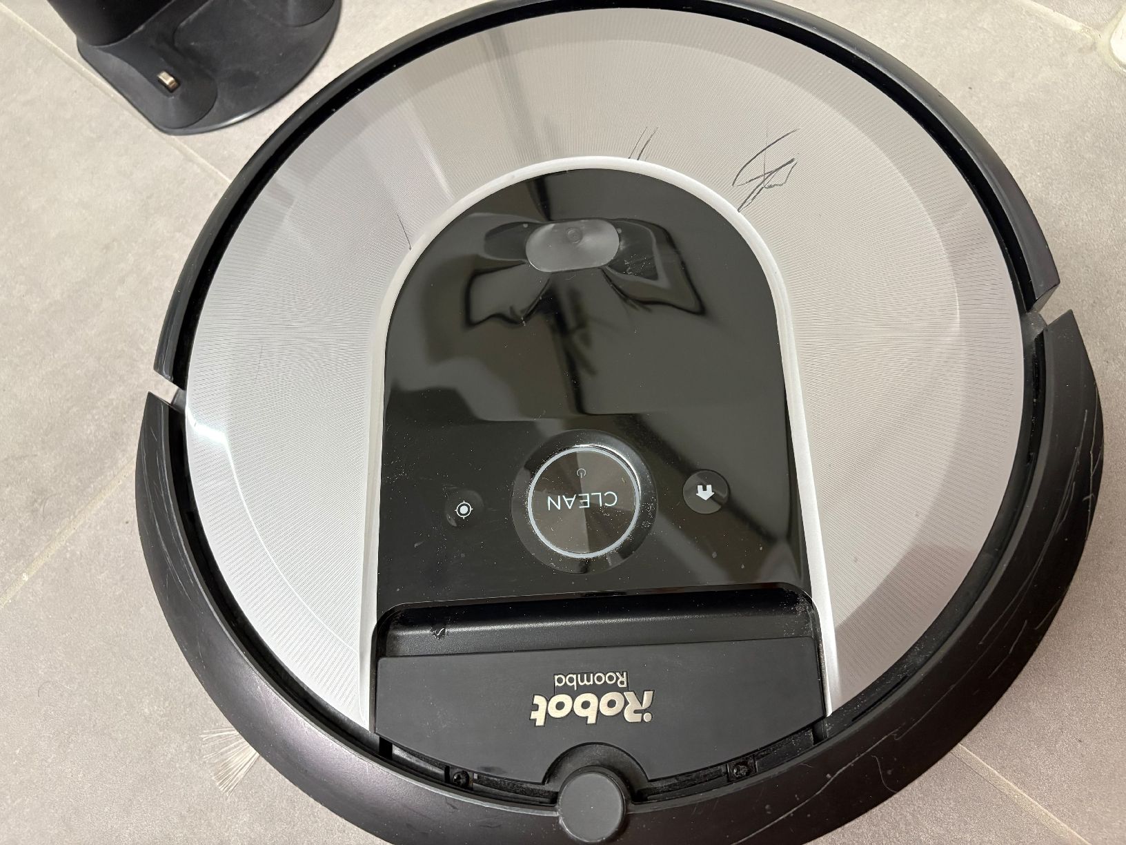 Irobot Staubsauger & Zubehör: Saugroboter iRobot Roomba gebraucht mit Ladestation – Gebraucht aus Braunau von AIB_Albastru 7