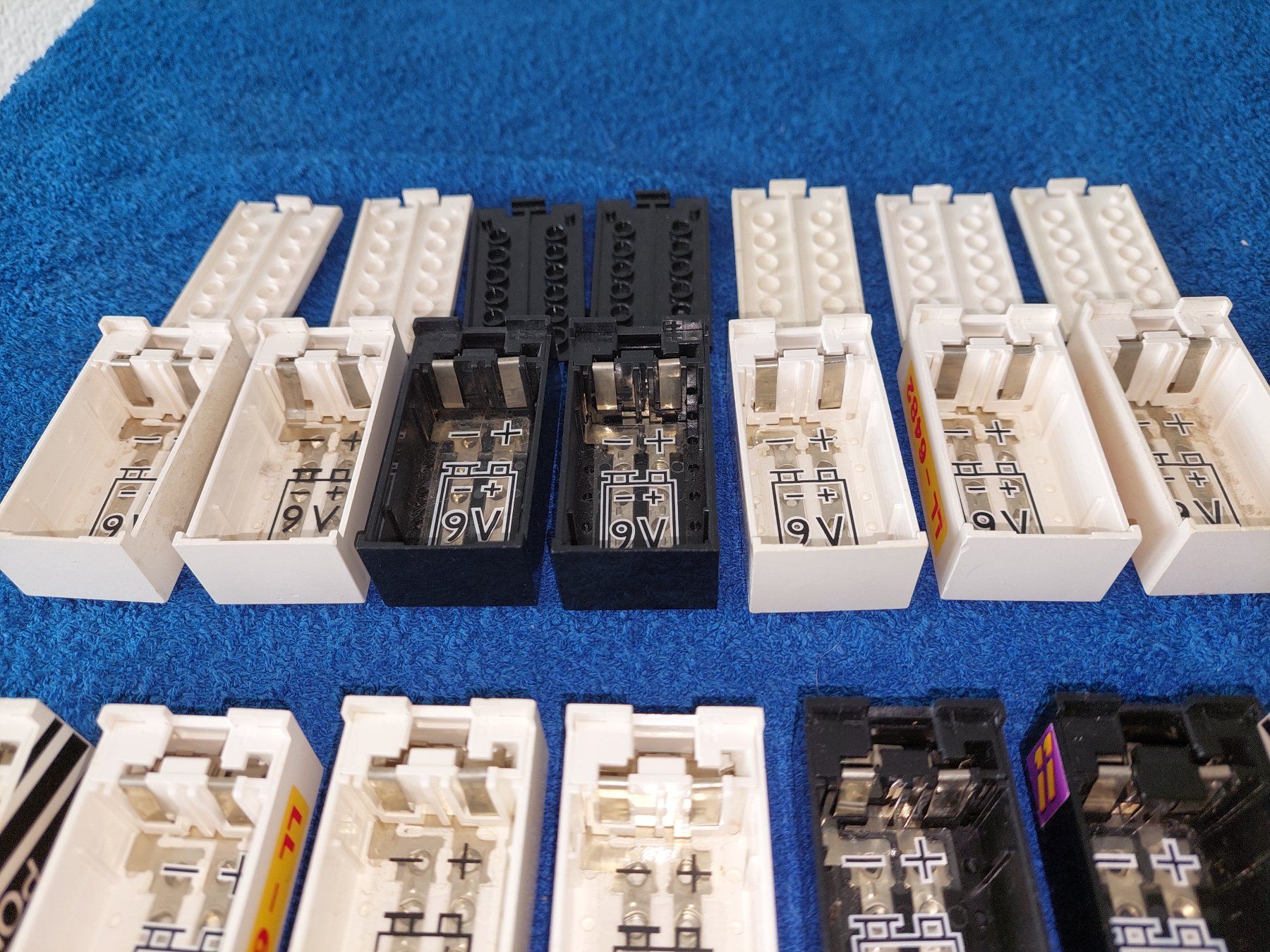 Lego Kit di costruzioni: Lego Batterie Box 9Volt – Usato da Altenrhein venduto da schalumpfi 1