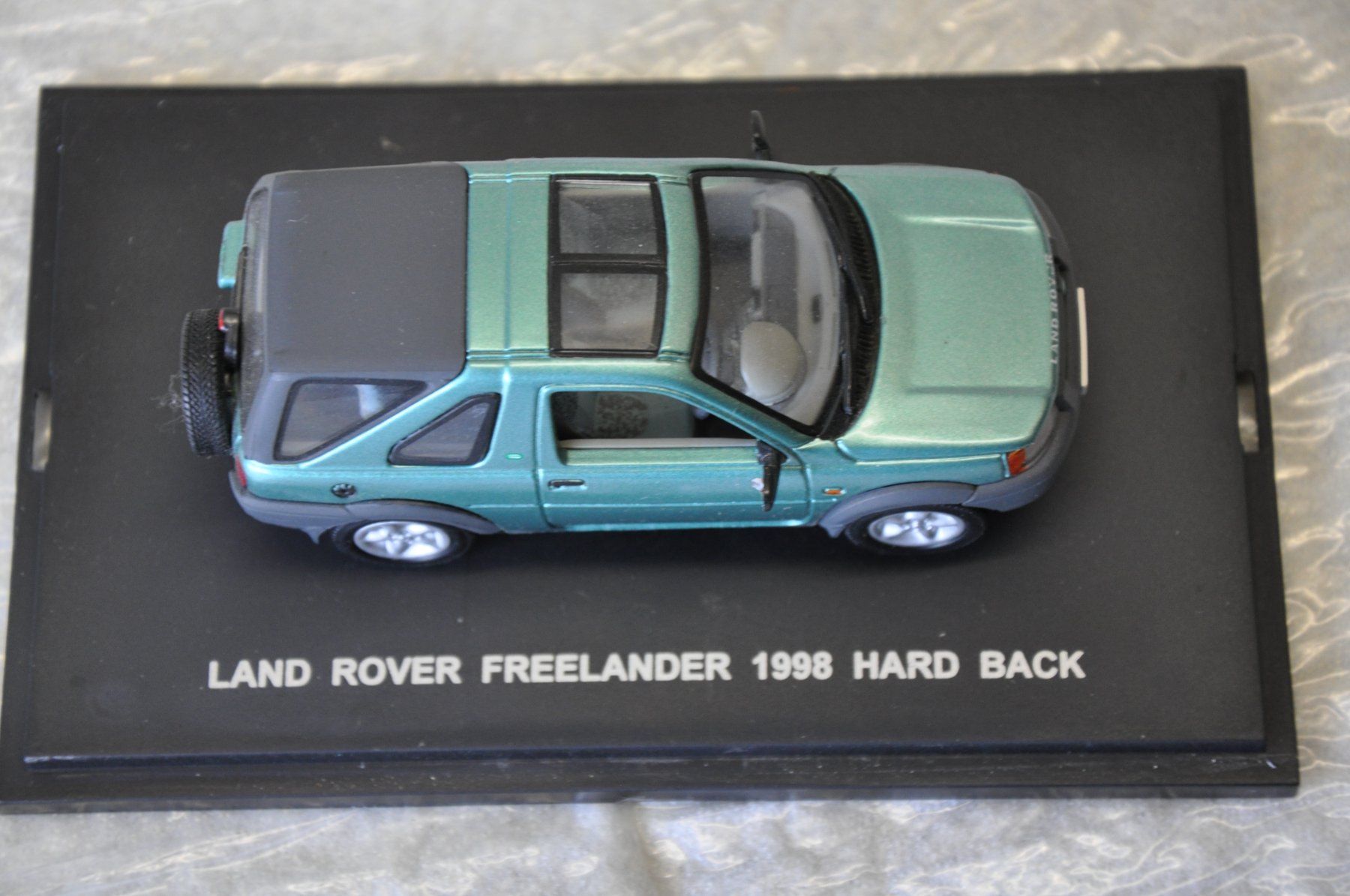 Land Rover Modellini d'auto: Land Rover Freelander – Nuovo e nell'imballaggio originale da Ebnat-Kappel venduto da Aallerlei 1