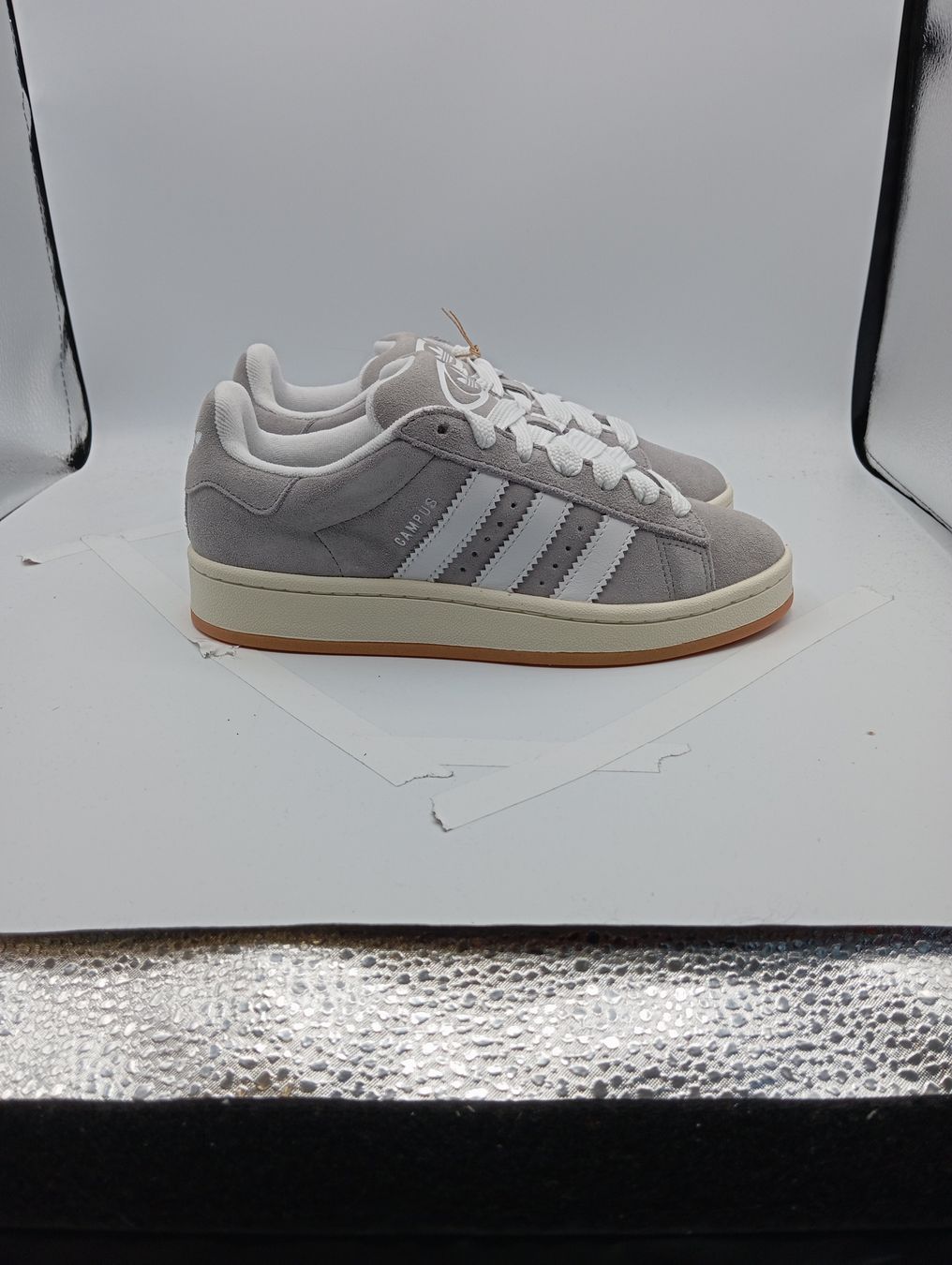 Adidas Scarpe da uomo: Adidas Campus 00s Grey White EU 48 – Nuovo e nell'imballaggio originale da Schaffhausen venduto da outlez