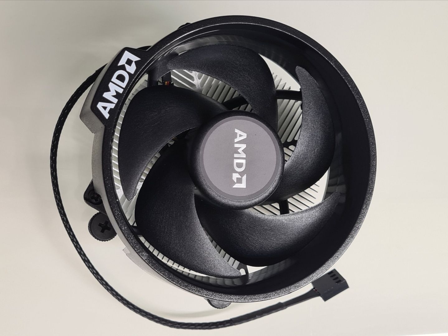 Amd PC: AMD CPU Kühler – Nuovo e nell'imballaggio originale da Zug venduto da Mikail97