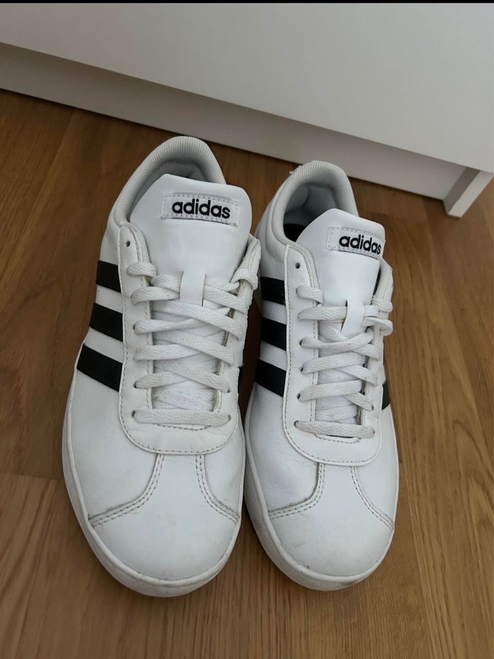 Adidas Herrenschuhe: Baskets Adidas blanches – Gebraucht aus Gland von astra18 1