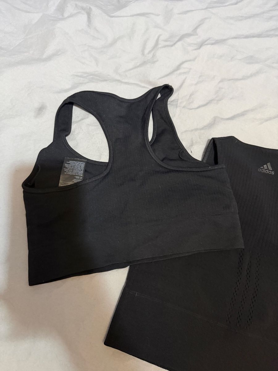 Adidas Top: 2 Sport Top – Nuovo (secondo la descrizione) da Neerach venduto da the_modern_mini 3