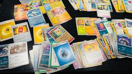 Neuwertige 180x Pokémon Karten NEU (DE,EN,JP)