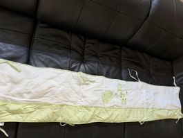 Babybettumrandung grün