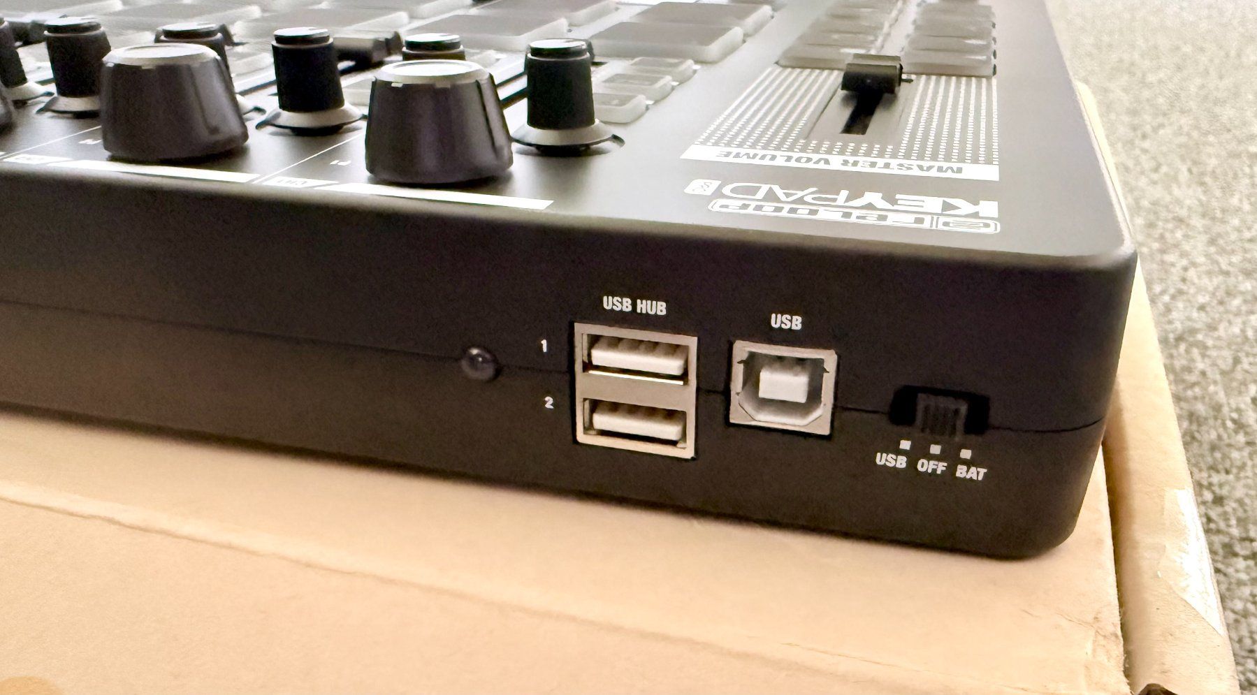 Instruments de musique: Reloop Keypad Pro MIDI Controller - Absolut Neuwertig! – Neuf (Voir description) à Wernetshausen par Jetson05 4