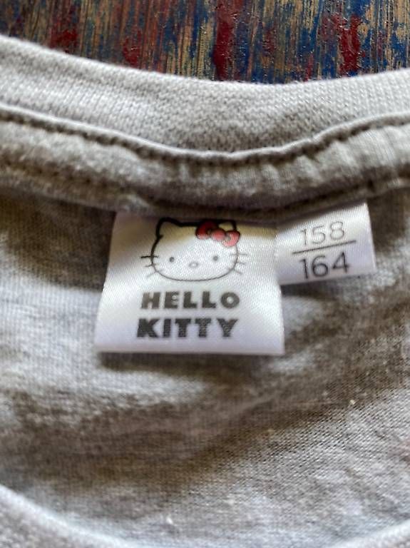 T-shirts: T-Shirt Hello Kitty Gr. 158/164 – D'occasion à Nussbaumen AG par GeorgiaB 3