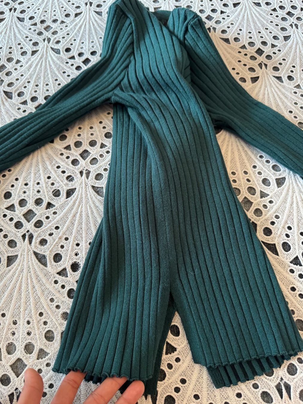 Maglioni & Felpe: Dunkel Grüner Herbst Pullover mit Trompetenärmel S C&A – Usato da Frenkendorf venduto da Style365 4