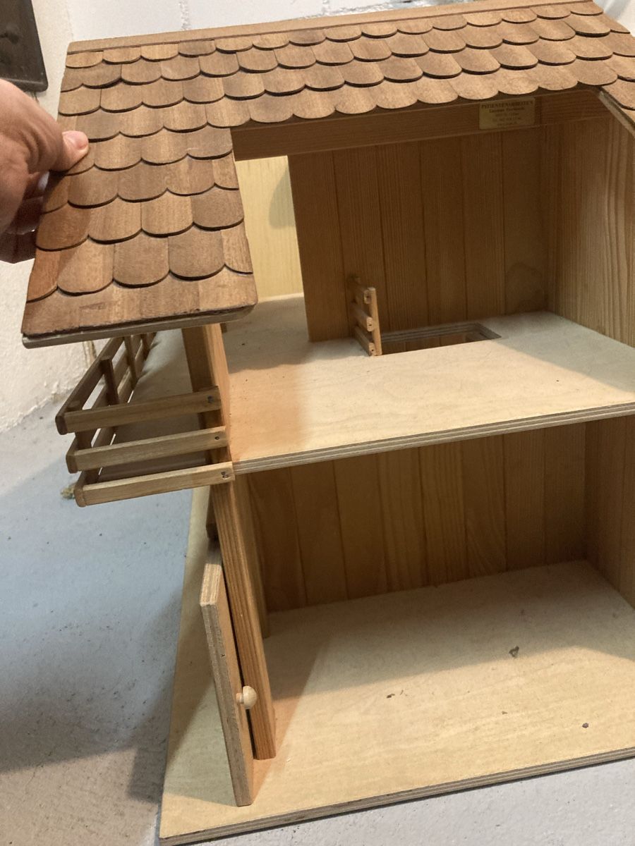Giocattoli: Holzspielhaus – Usato da Riehen venduto da Salisari 2