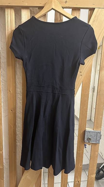 Vestiti: Zara | Kleid mit Schleife | Grösse S – Usato da ZÜRICH venduto da Schnauk 1