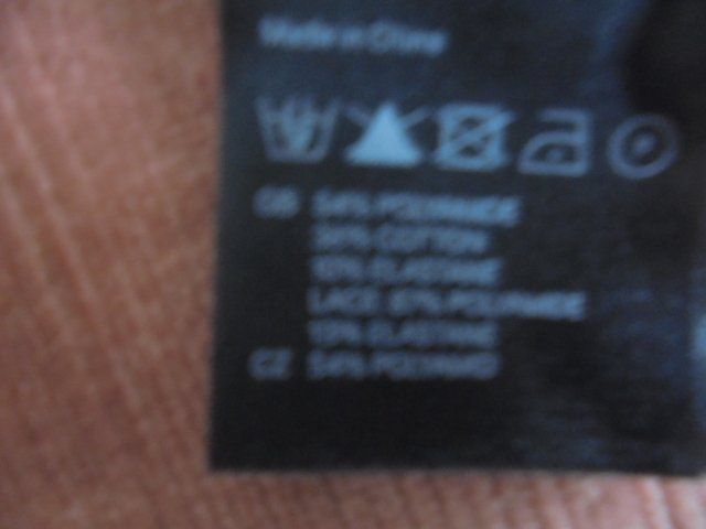 H&M Sonstige Unterwäsche: BH Schwarz, Gr. 85C H&M mit Bügel – Neu (gemäss Beschreibung) aus Hinwil von Glasperlen 5