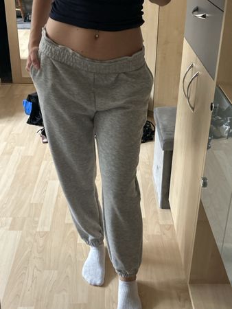 Graue Jogginghose Grösse M guter Zustand