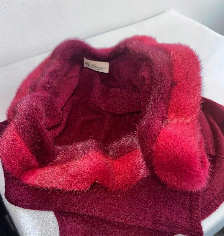 Maglioni & Felpe: Blumarine Pullover mit Pelzbesatz, Gr. 42, Bordeaux. ... – Usato da Obergösgen venduto da crystalfox 6