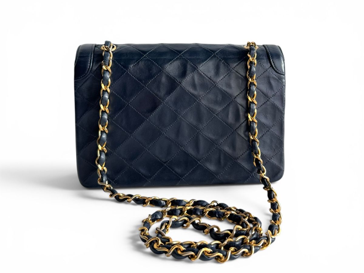 Chanel Borse da donna: CHANEL Lambskin Quilted Small Single Flap Tasche – Usato da Kriens venduto da hannaandkiko 3