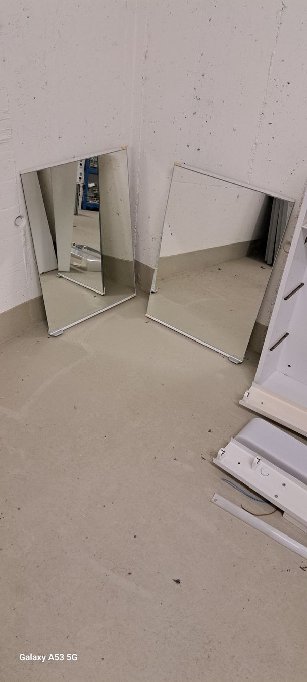 Armoires miroirs: Spiegelschränke Schneider – D'occasion à Künten par Rocchi71 4