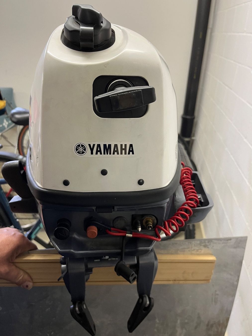 Yamaha Motoren: Yamaha Aussenbord Motor 6 PS – Gebraucht aus Pfeffingen von  1
