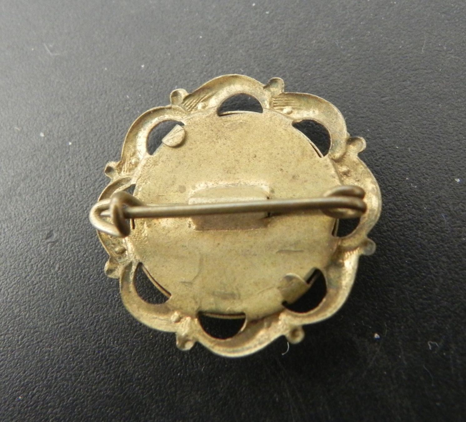 Broches & Aiguilles: Altes Pilger Abzeichen - Brosche – D'occasion à Biel/Bienne par Gogolozi 1