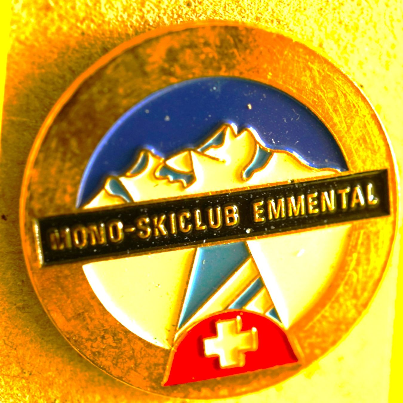 Placchette & Badge: Pin MONO-SKICLUB EMMENTAL – Usato da Worb venduto da worb01