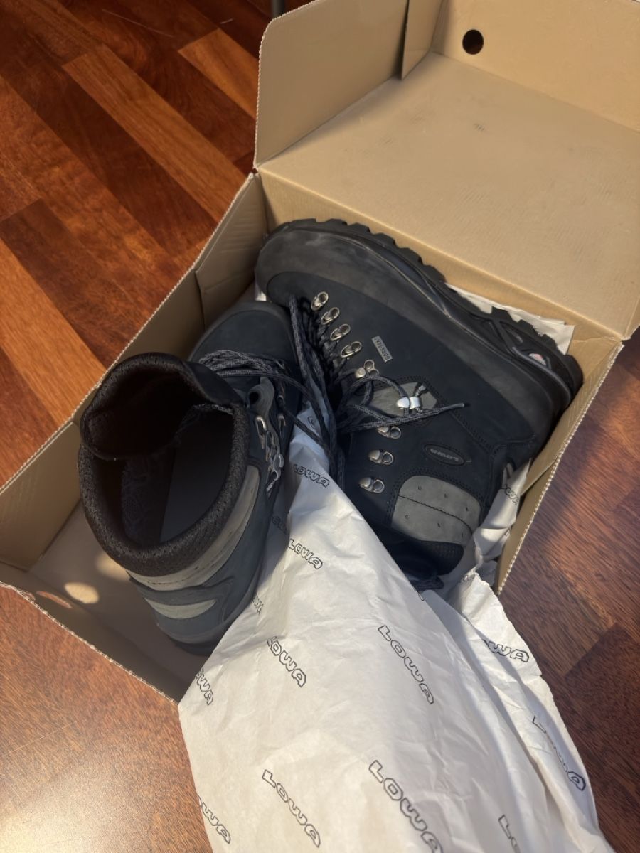 Scarpe da uomo: Wanderschuhe LOWA Tibet Pro GTX schwarz/graphit 45 – Nuovo e nell'imballaggio originale da Bassersdorf venduto da enverius 3