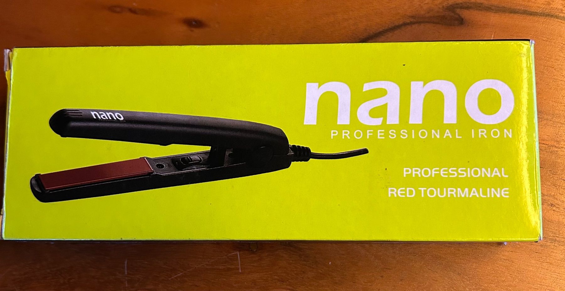 Piastre & Arricciacapelli: Glätteisen nano Professional Iron – Usato da Wil SG venduto da Bitzitom