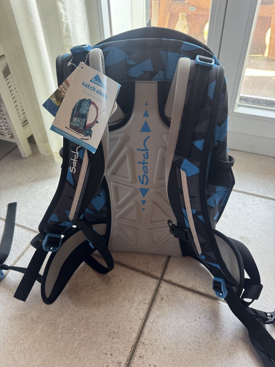 Satch Sacs à dos: Satch Schulrucksack Blue Triangle   NEU!!! – Neuf avec emballage d'origine à Schenkon par Mnop 1