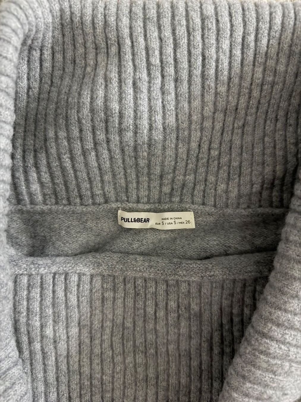 Pull&Bear Maglioni & Felpe: Pull & Bear Offshoulder Pullover grau, Grösse S, unbenutzt – Nuovo (secondo la descrizione) da Weiach venduto da nou_t2x8 1