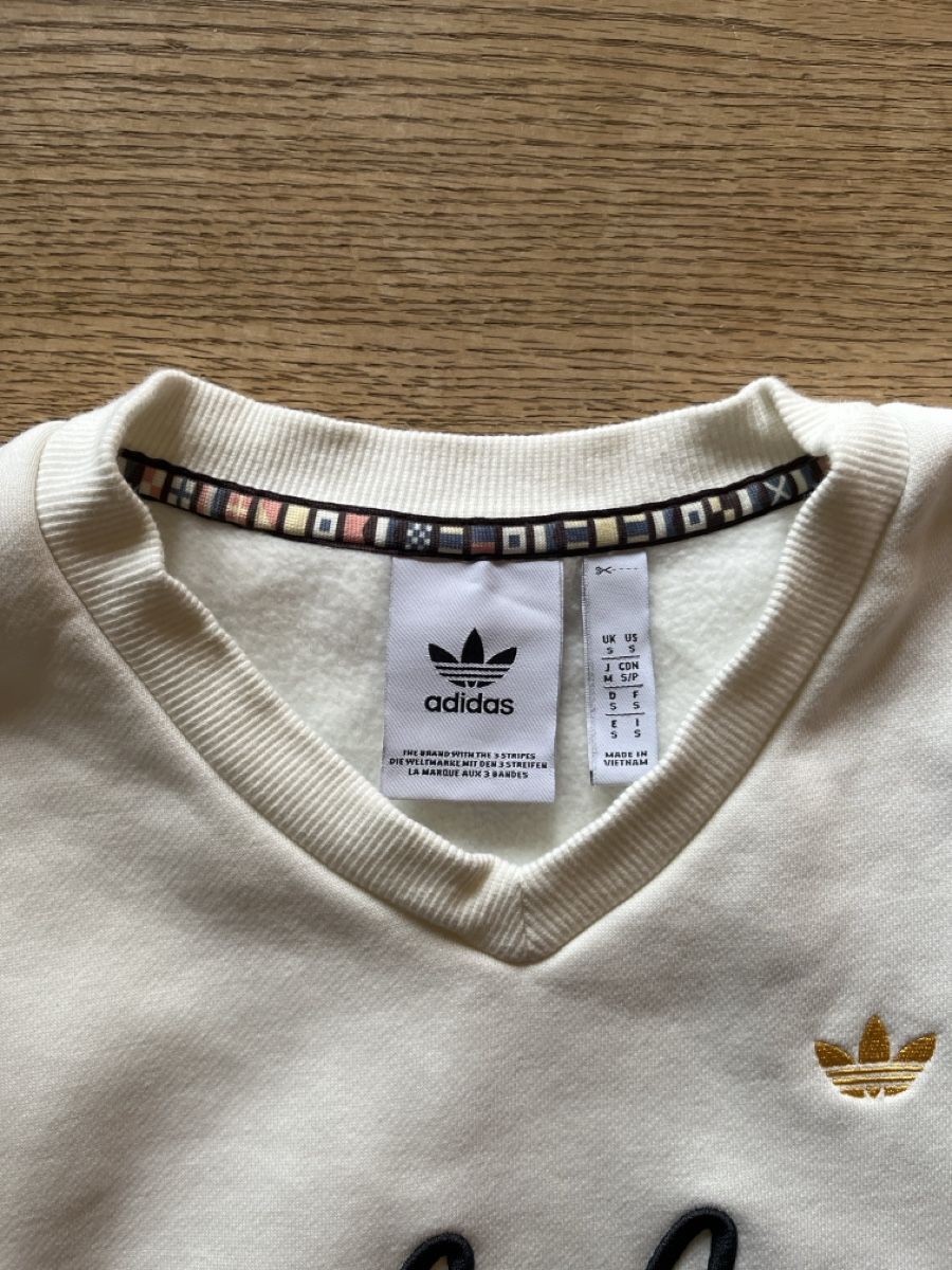 Adidas Maglioni & Felpe: Adidas Pullover mit Stickerei – Usato da Tann venduto da punto84 1