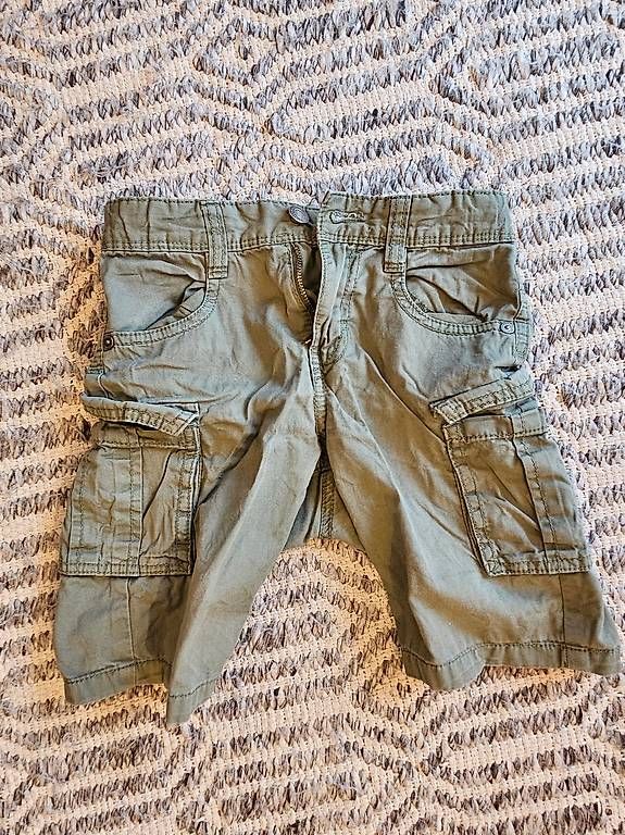 Lotti & Set di vestiti: Jungen Kleiderpaket, Grösse 110-116 – Usato da Nussbaumen AG venduto da Ralix 2
