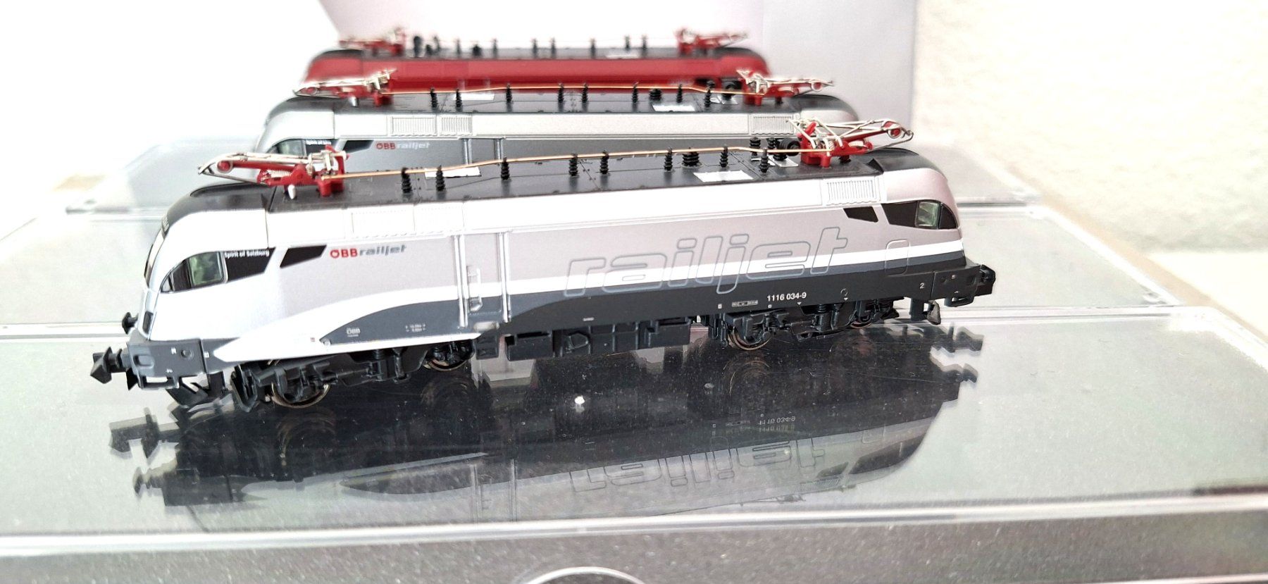 Hobbytrain Modellini di ferrovie: Hobbytrain ÖBB Railjet Set 3 teilig H2756 – Nuovo (secondo la descrizione) da Biberist venduto da Ntrains 7