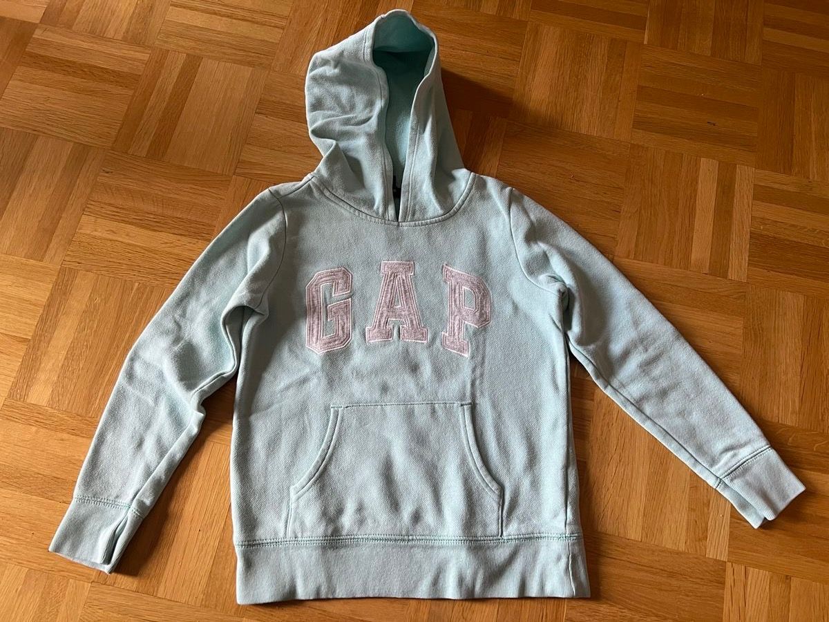 Gap Pulls et sweat-shirts: Kinder GAP Pullover, Gr. 116 – D'occasion à Kilchberg ZH par Von_dutch