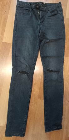 Jeans schwarz Damen, Grösse 36, Gerissen bei Knien