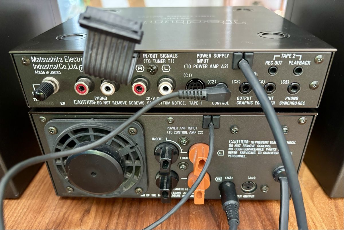 Technics Verstärker: Technics SA-007 Vor- und Endstufe mit Lautsprechern – Gebraucht aus Thun von Lagoontrap 4
