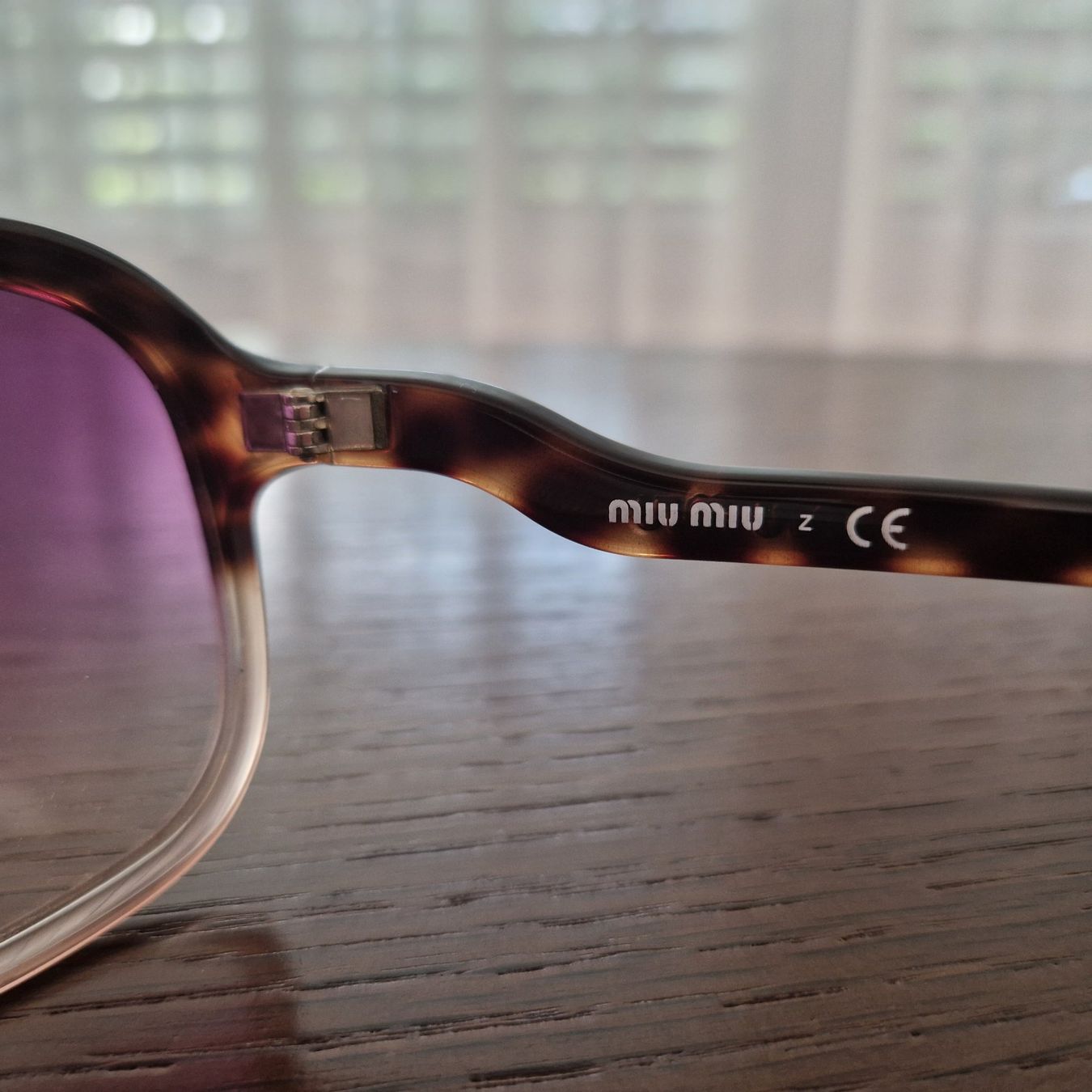 Miu Miu Brillen & Gläser: Miumiu Sonnenbrille – Gebraucht aus Bad Ragaz von Coma.67 4