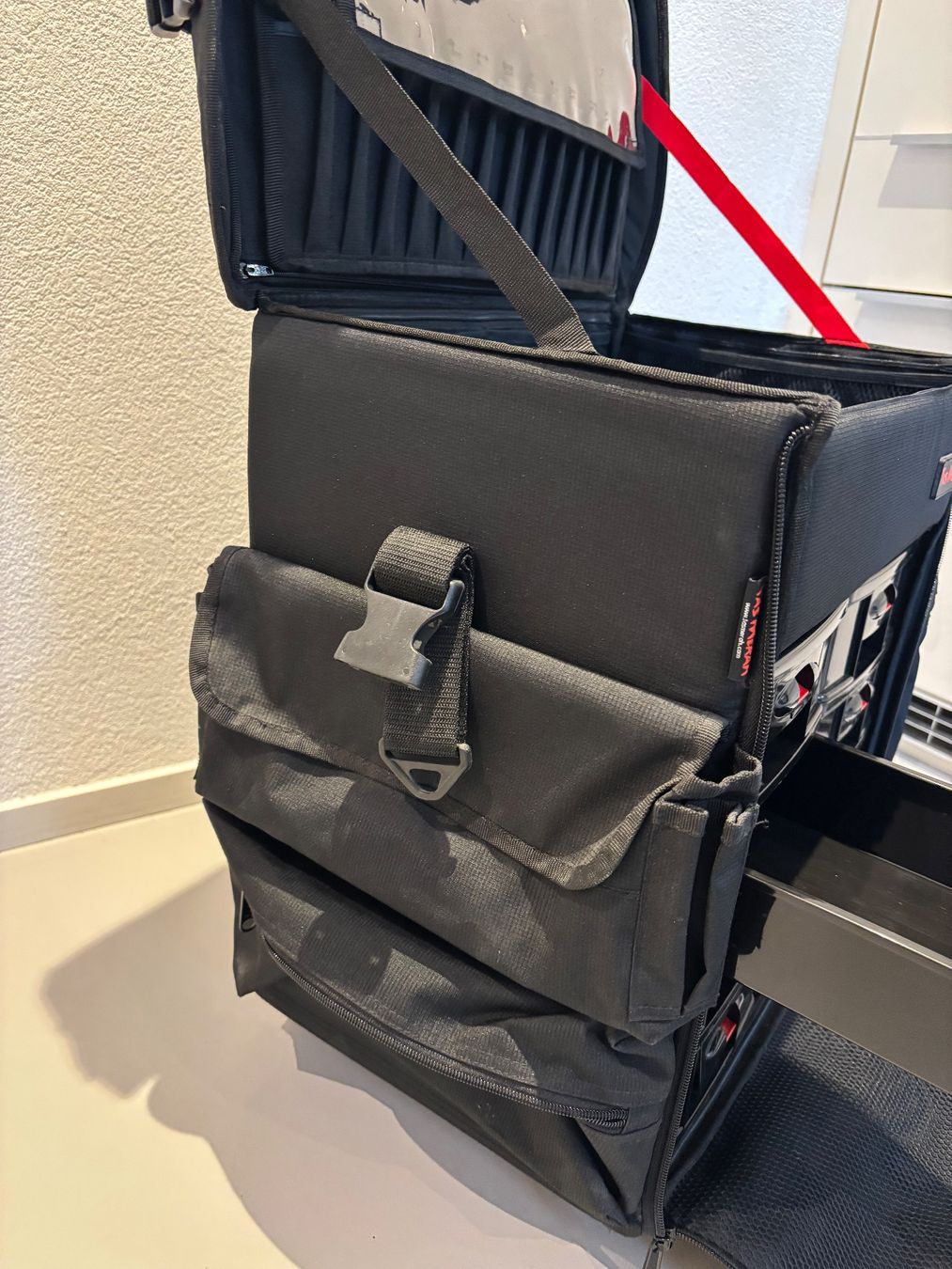 Valigie: Profi-Schminkkoffer von Tas Merah – Usato da Bern venduto da Bau_j6ny 2