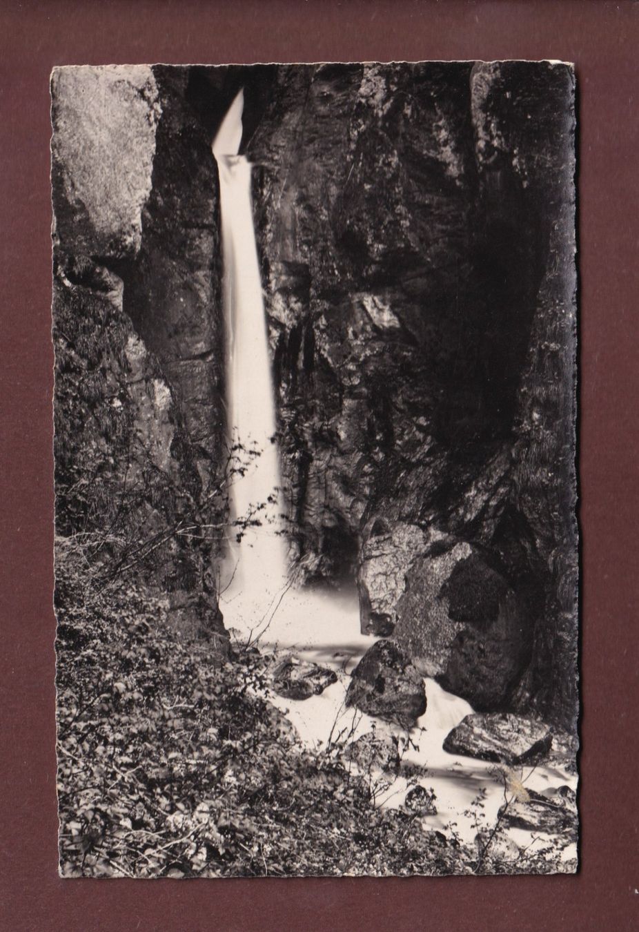 Cartoline postali: GRANDVILLARD - La Cascade – Usato da Pully venduto da nicecards-shop
