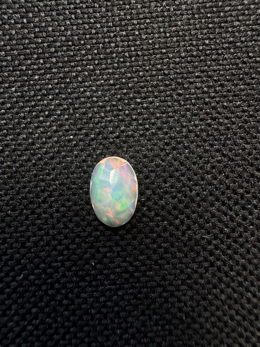 Pietre preziose: Äthiopischer Opal 0.95 – Nuovo e nell'imballaggio originale da Wängi venduto da Horus90