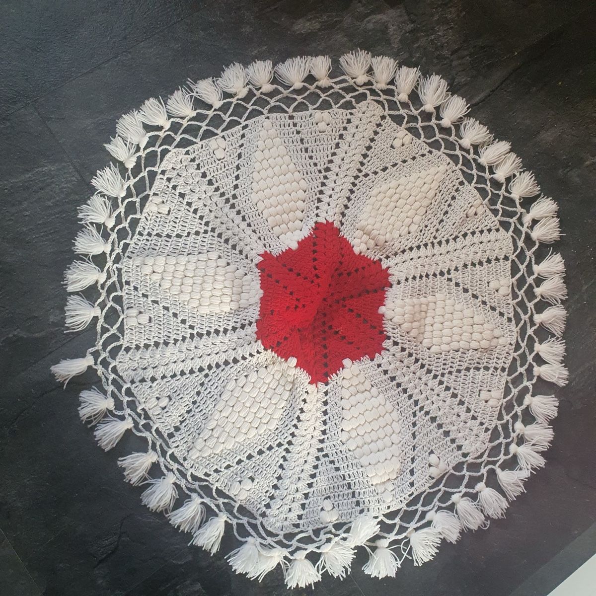 Tutte le decorazioni: Vintage Hand Knitted Doily bundle – Usato da Zürich venduto da Proton_Slit 3