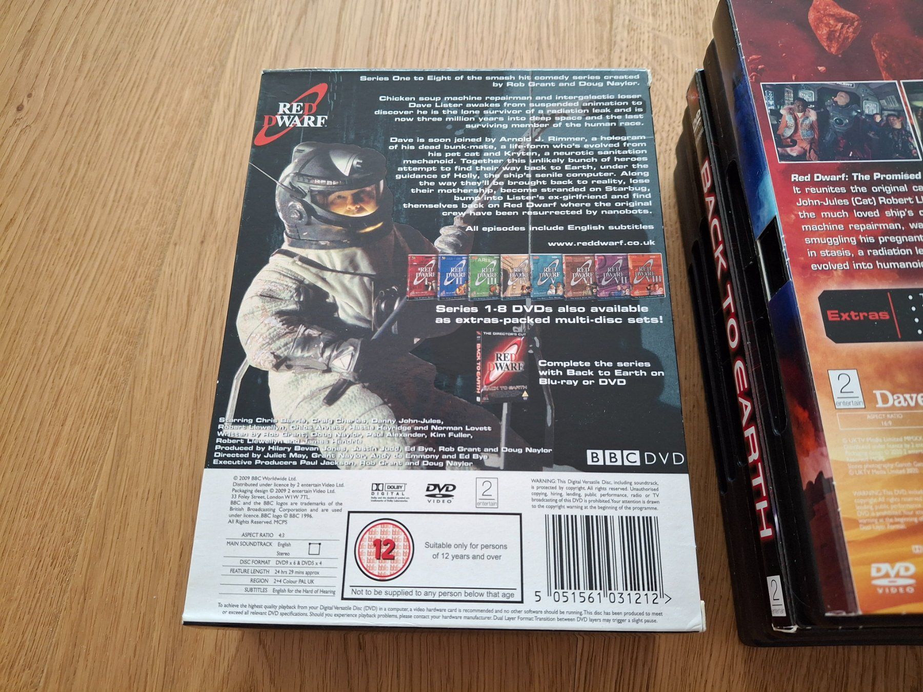 Tutti i DVDs: Red Dwarf Collection Sammlung - DVD - English – Usato da Hindelbank venduto da Louelle 3