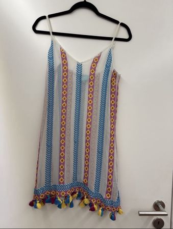 TAJ by Sabrina Crippa dress size S , 100% silk embroidered