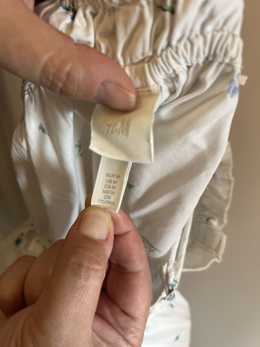 H&M Vestiti: Robe à fleur bleu et blanche, H&M – Usato da Daillens venduto da guisepa 1