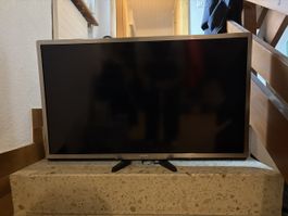 TV LED Philips 40" (102 cm) Full HD - Smart TV / 4 HDMI 