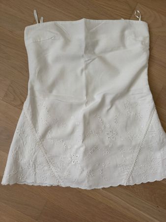 ZARA Top weiss bestickt Gr. S ungetragen