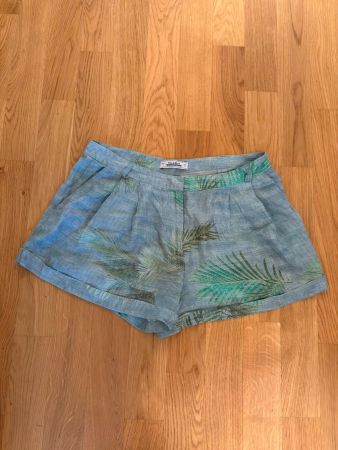 Pull&Bear Shorts hellblau Palmenprint