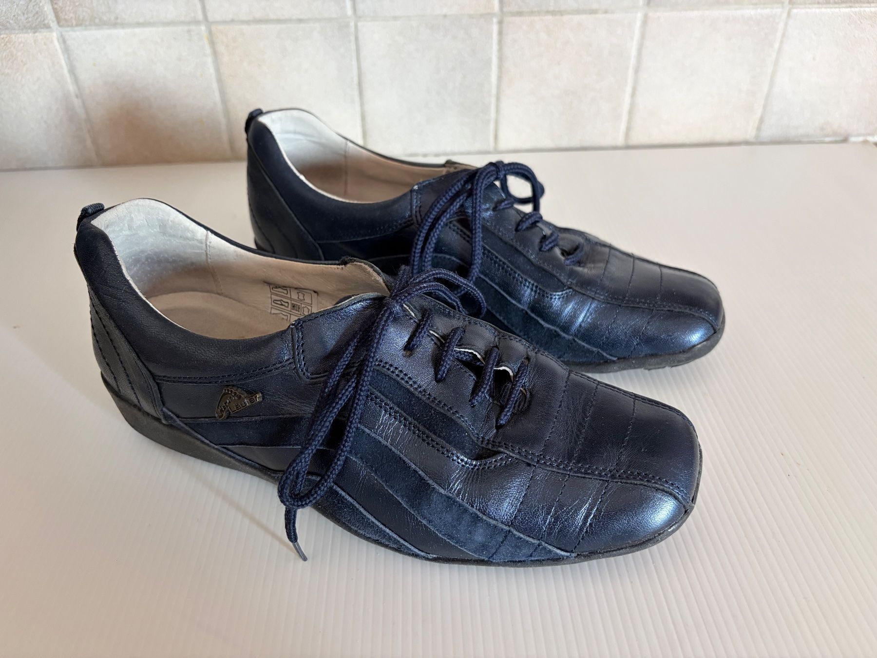 Scarpe da donna: Lederschuhe Damen, Gr. 37 – Usato da Herrenhof venduto da Orchidee63