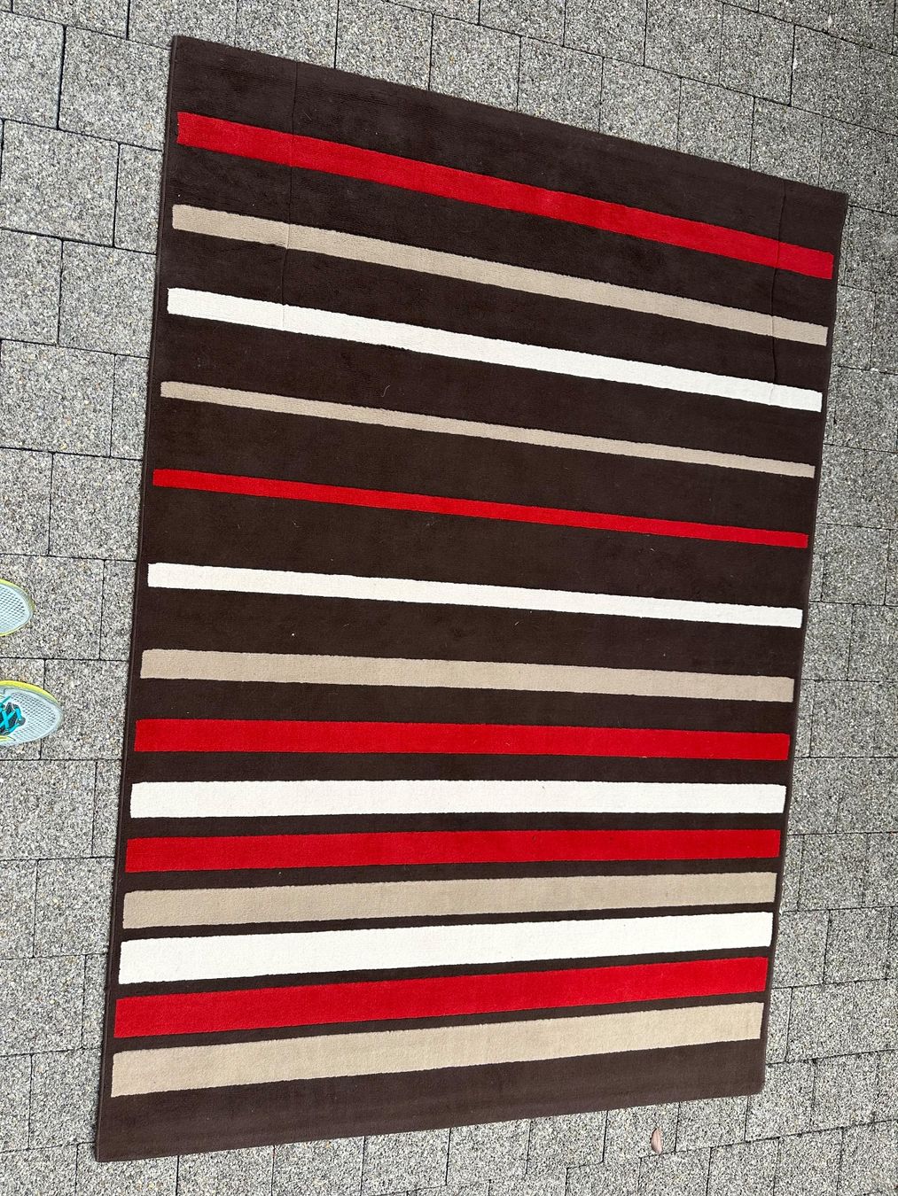 Tapis: Teppich in Rot, Weiß und Braun – D'occasion à Feusisberg par acs_27mr