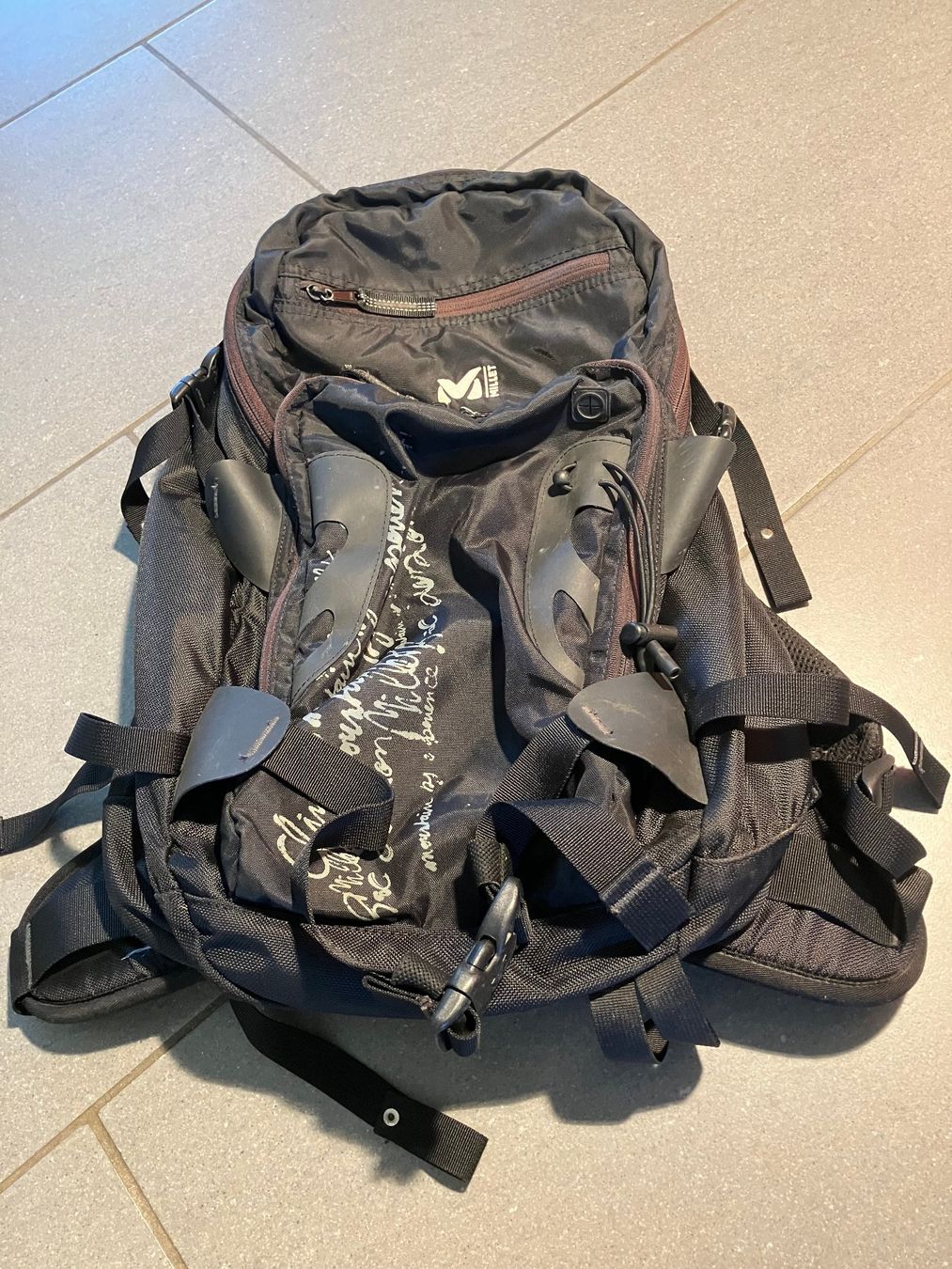 Millet Zaini: Millet Rucksack ROC 22 in schwarz – Nuovo (secondo la descrizione) da Winznau venduto da gugi2009