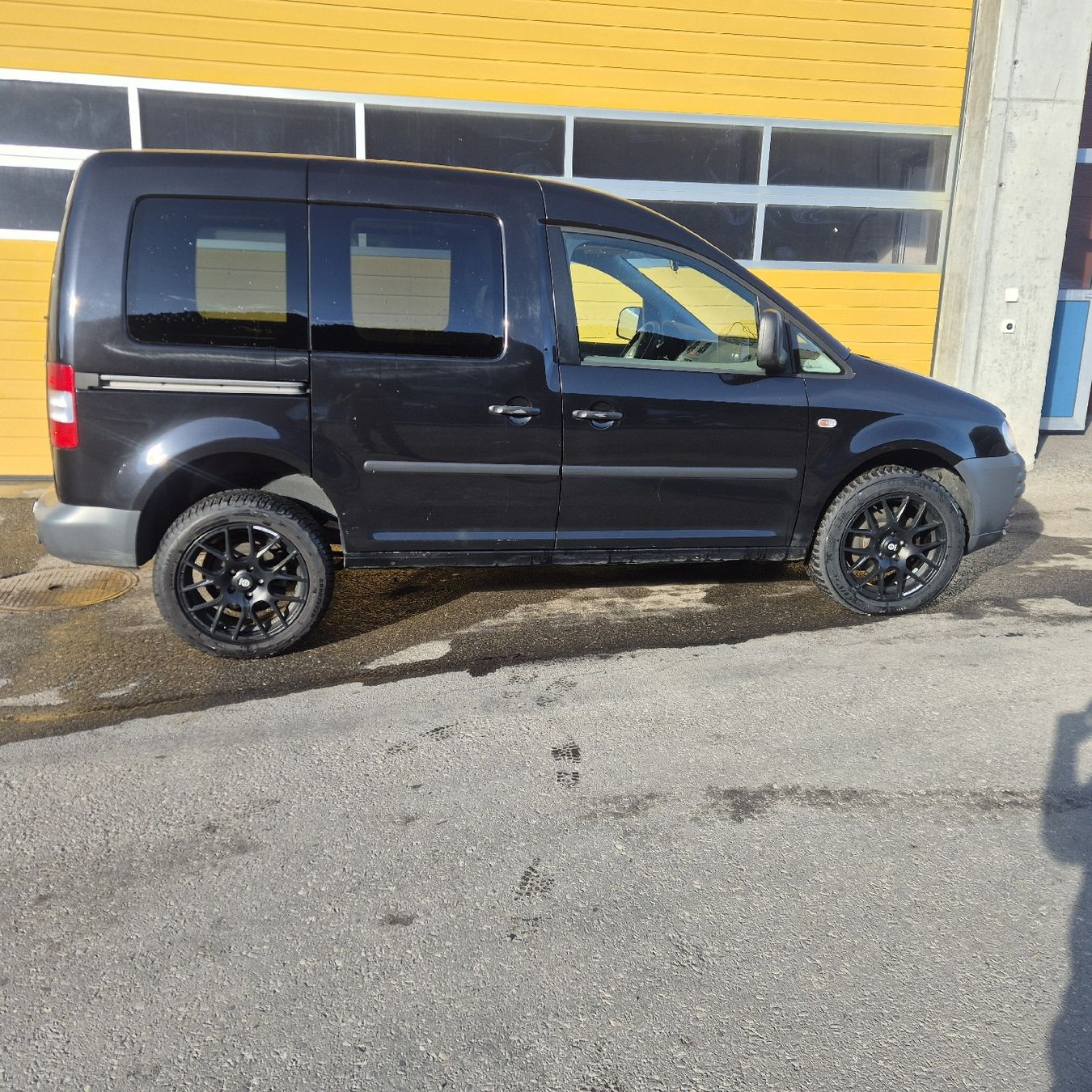 VW Veicoli commerciali: VW Caddy 4Motion, 2009 ab MFK – Usato da Schangnau venduto da avs_x8cj 1