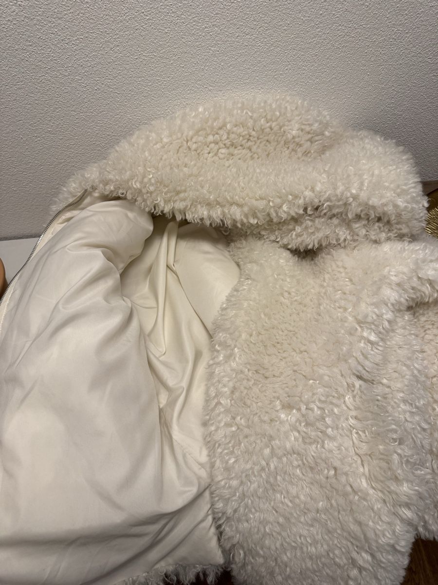 Zara Giacche: ZARA Teddyfell Jacke mit Kapuze, Grösse M – Usato da Tann venduto da Carolinekne 5